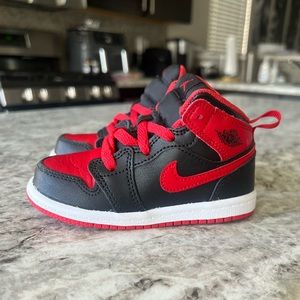 Air Jordan 1 Mid TD “Alternate Breed”
